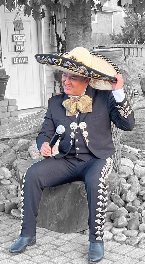 julio cesar mariachi en chicago